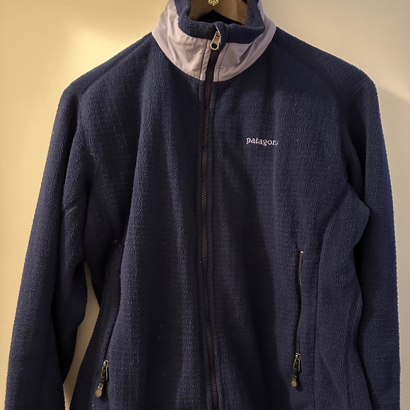 Women’s Patagonia Fleece Jacket - Picture 1 of 4